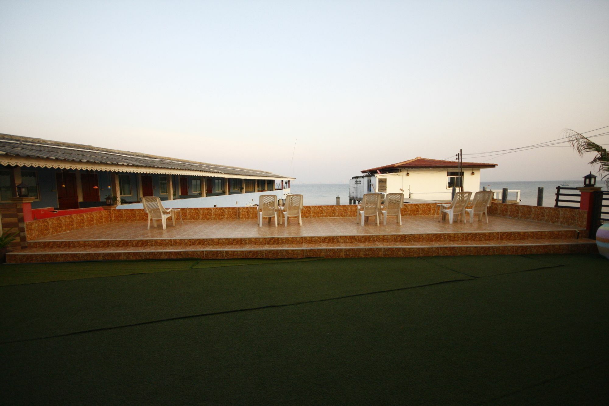 Koh Larn Sea Side Resort 외부 사진
