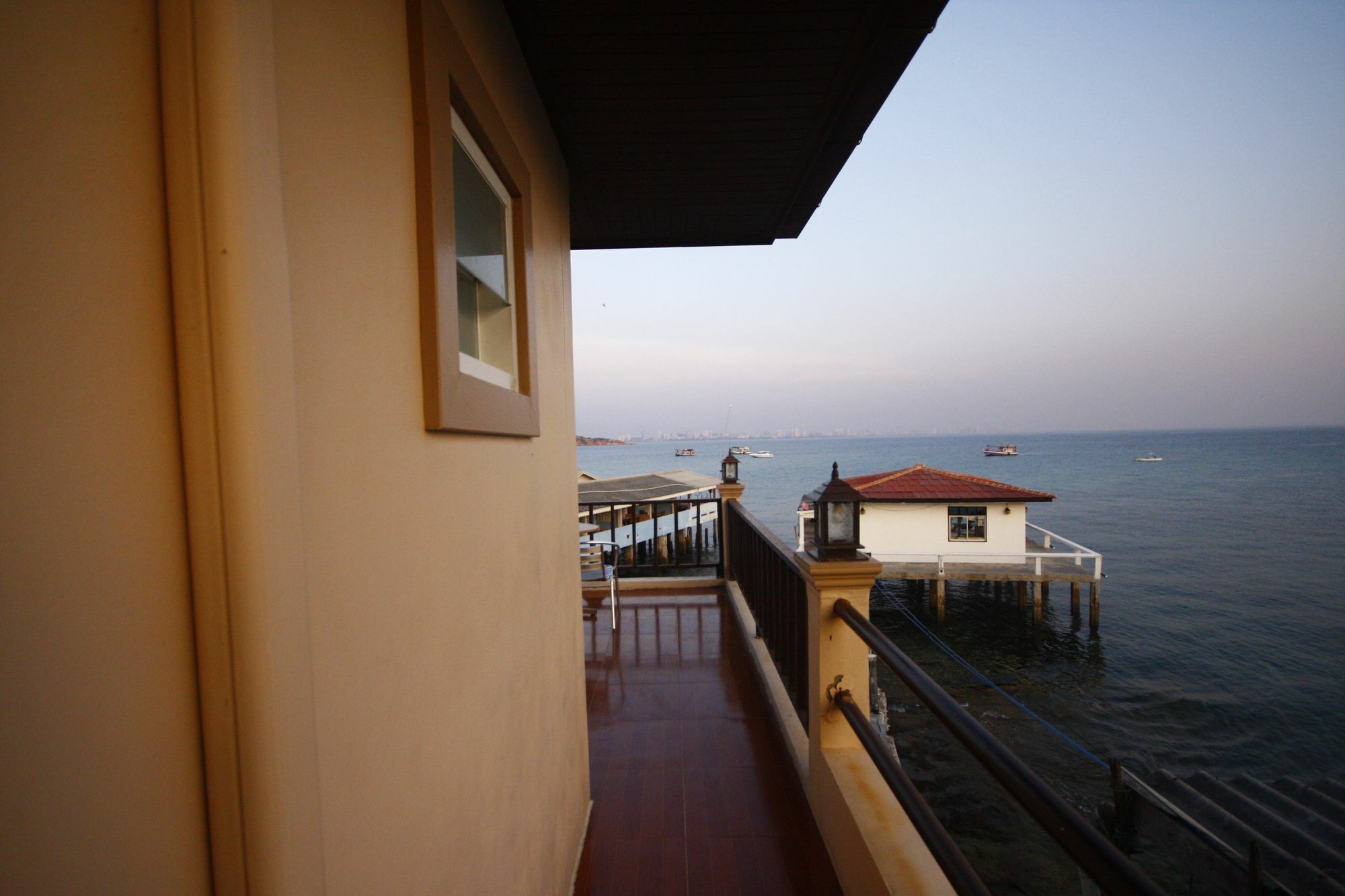 Koh Larn Sea Side Resort 외부 사진